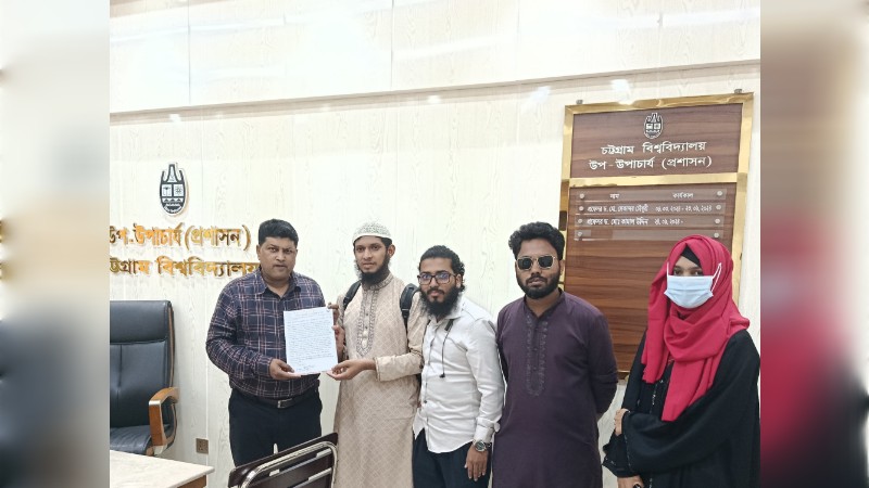 চট্টগ্রাম বিশ্ববিদ্যালয়ের শাটল ট্রেনে মেয়েদের জন্য সংরক্ষিত বগি দাবি