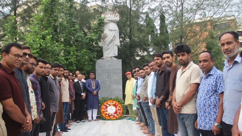 নজরুল বিশ্ববিদ্যালয়ে জাতীয় কবির ১২৭তম জন্মজয়ন্তীতে শ্রদ্ধা নিবেদন