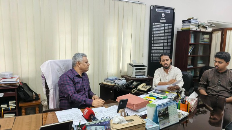 জুলাইয়ে অভিযুক্ত শিক্ষকদের তালিকা ভিসির কাছে জমা দিলেন রাকসুর জিএস আম্মার