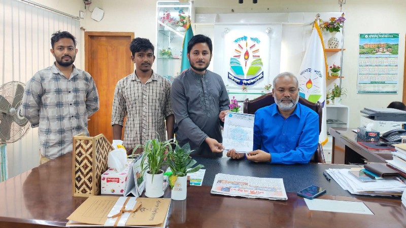 ক্যাম্পাসে নিরাপদ ও গণতান্ত্রিক পরিবেশ প্রতিষ্ঠার দাবিতে ববি শিবিরের স্মারকলিপি