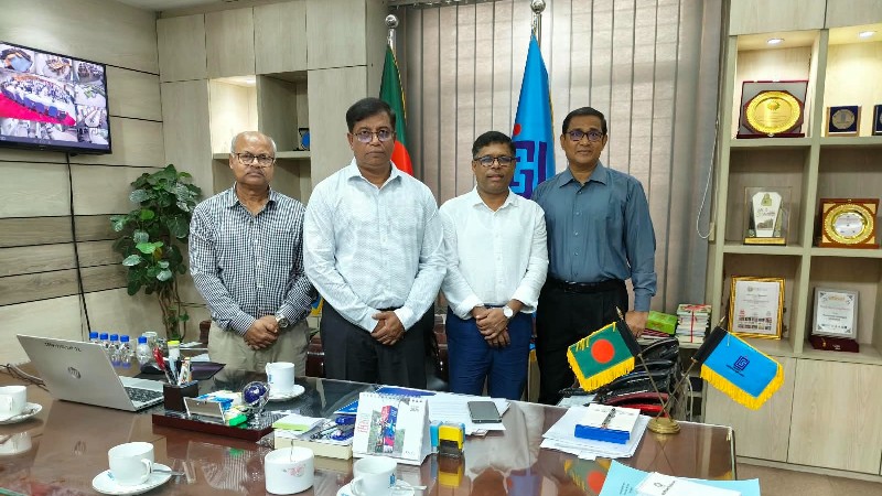ইউজিসির সঙ্গে জাবি প্রতিনিধি দলের সৌজন্য সাক্ষাৎ
