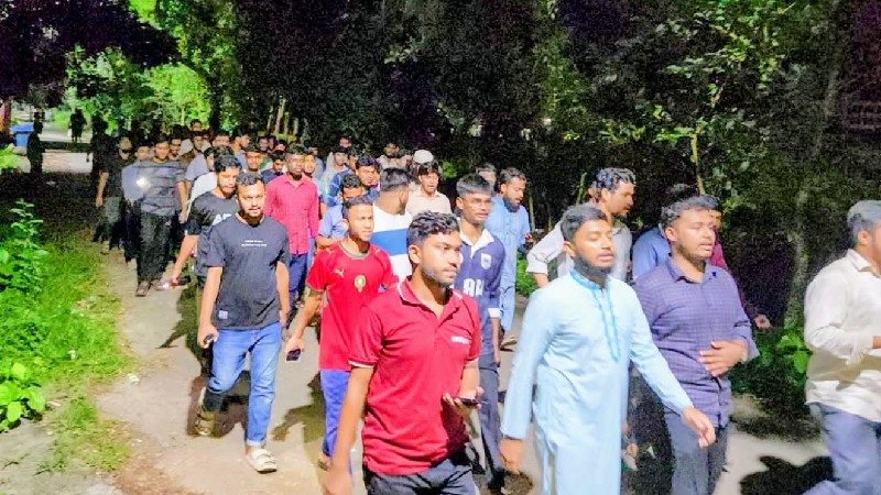 নোবিপ্রবিতে শিক্ষা মন্ত্রণালয় কর্তৃক এনটিআরসিএ বিষয়ক সিদ্ধান্তে বিক্ষোভ সমাবেশ