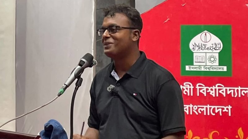 প্রতিদিন অন্তত ২০ পৃষ্ঠা বই পড়ার অভ্যাস গড়ার আহ্বান চিত্ত মিডিয়ার জুয়েলের