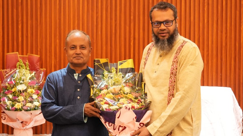 পবিপ্রবি পরিদর্শন করলেন ঢাকা বিশ্ববিদ্যালয়ের উপাচার্য